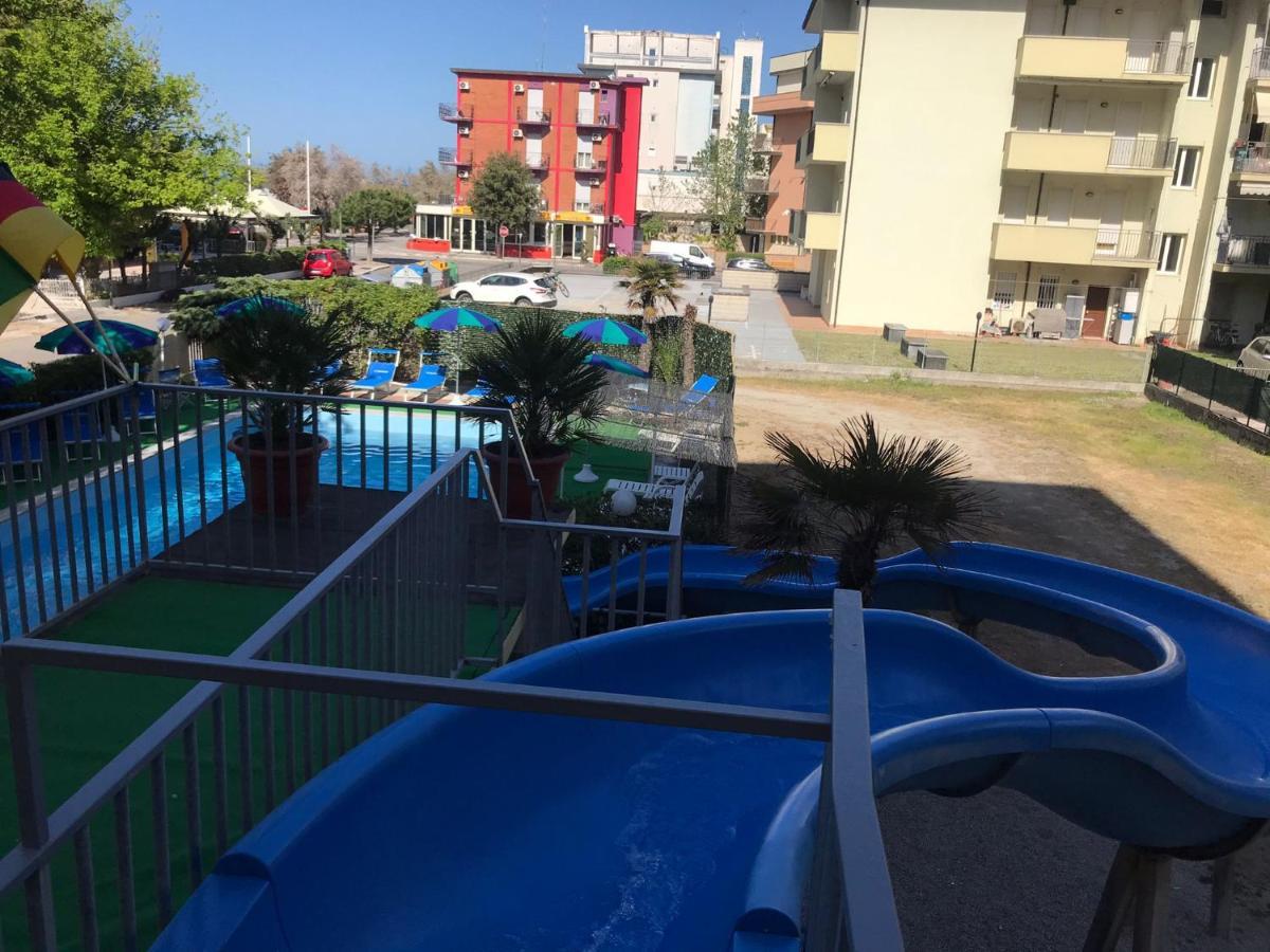 Club Hotel Residence Cesenatico Buitenkant foto
