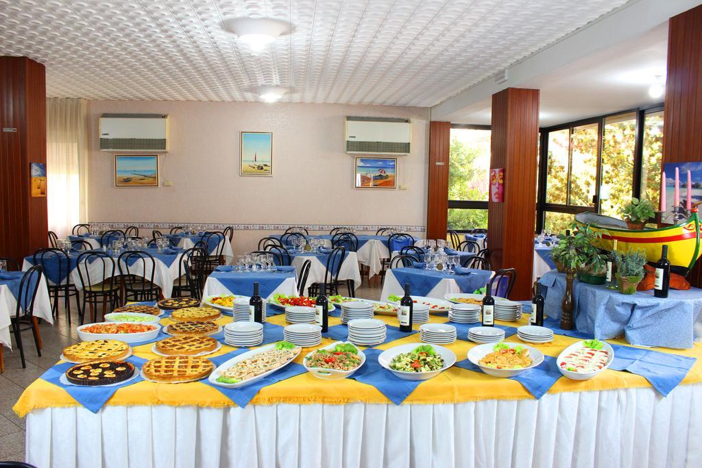 Club Hotel Residence Cesenatico Buitenkant foto